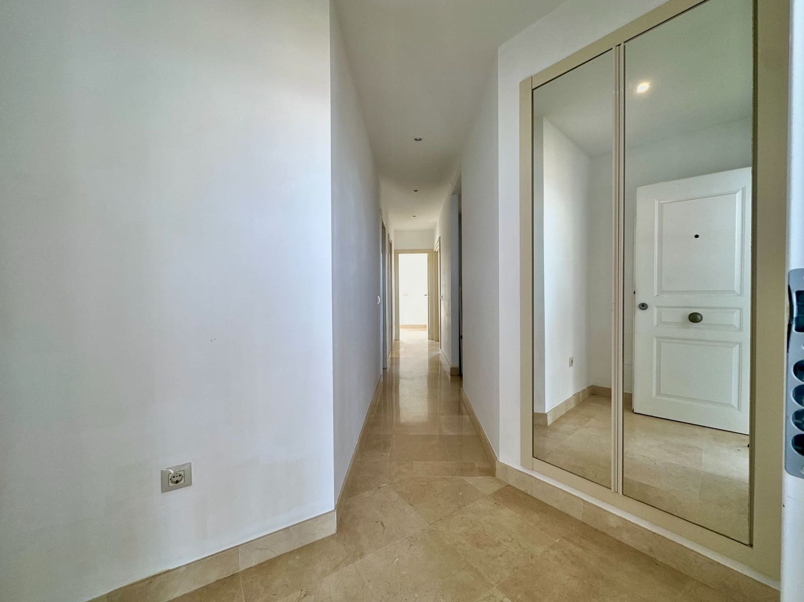 2 bedroom Penthouse for sale in Fuengirola with garage - € 379,000 (Ref: 9935487)