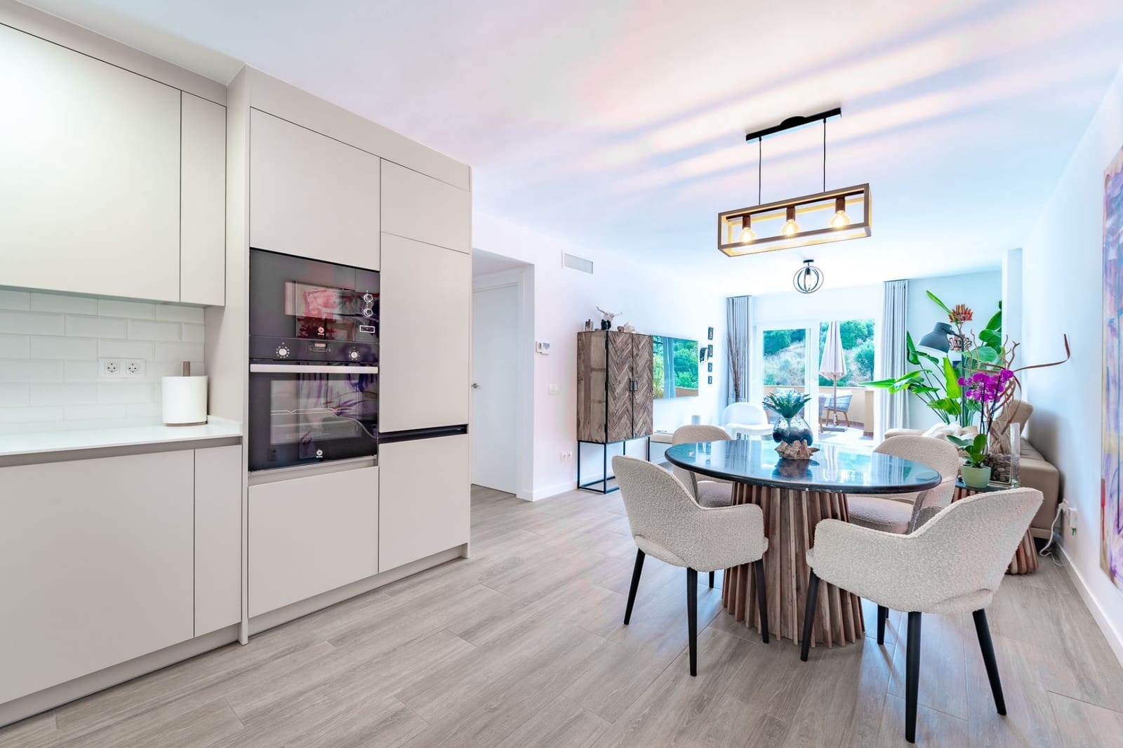 Piso de 2 habitaciones en Marbella en venta con piscina garaje - 450.000 € (Ref: 9937473)