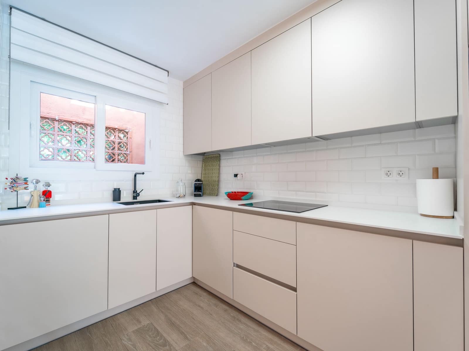 Piso de 2 habitaciones en Marbella en venta con piscina garaje - 450.000 € (Ref: 9937473)