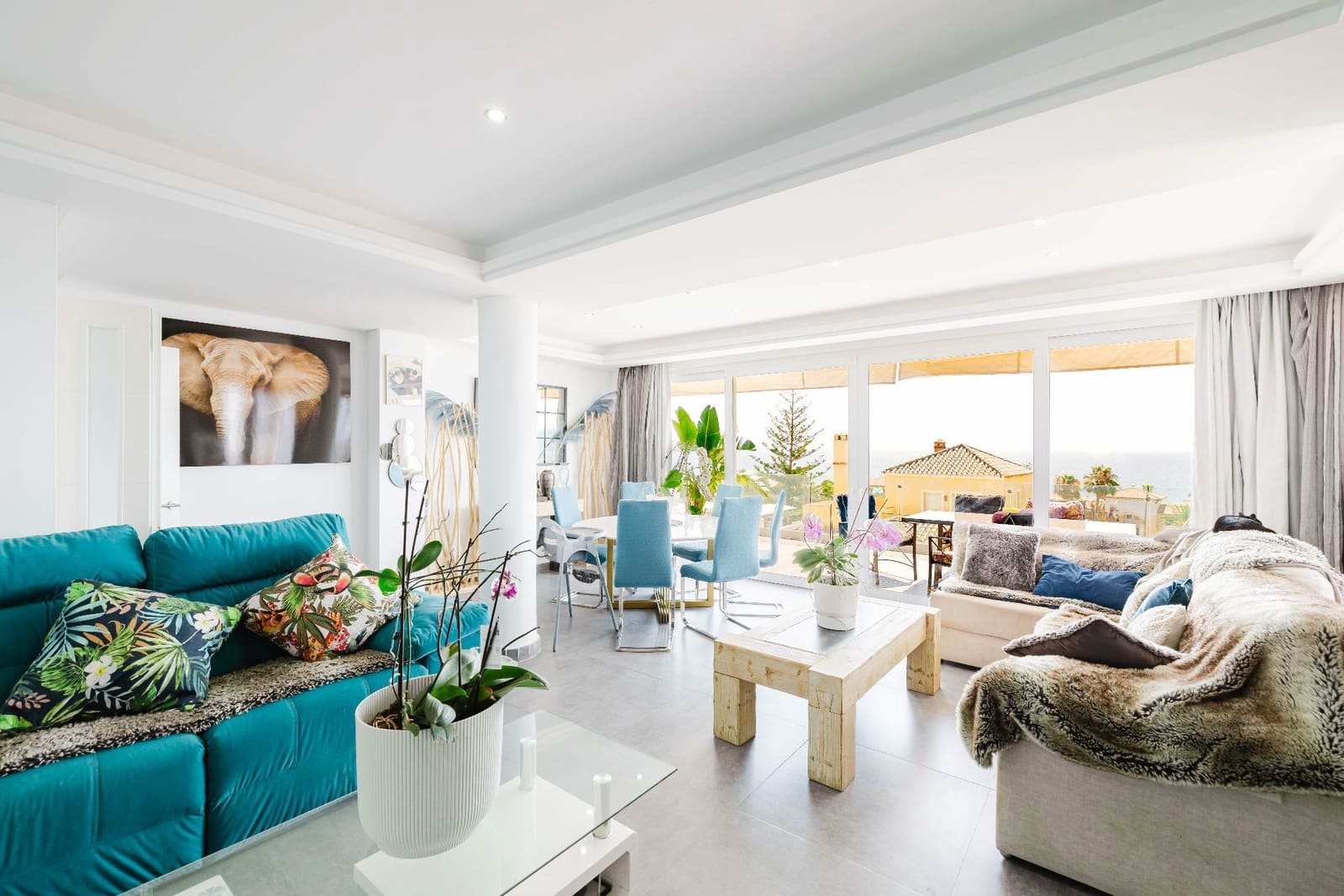 4 soverom Kjedet enebolig til salgs i Estepona med svømmebasseng - € 749 000 (Ref: 9937475)