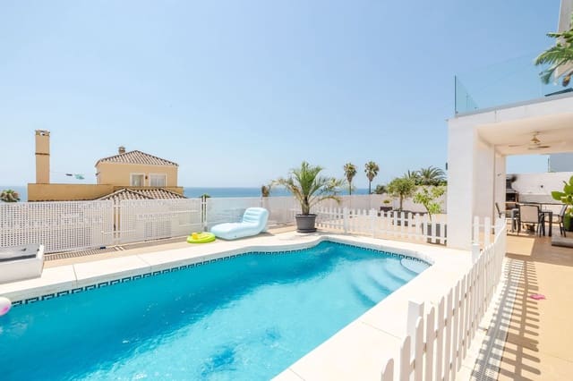 4 soverom Kjedet enebolig til salgs i Estepona med svømmebasseng - € 749 000 (Ref: 9937475)