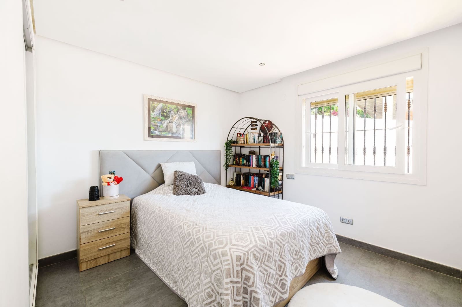 4 soverom Kjedet enebolig til salgs i Estepona med svømmebasseng - € 749 000 (Ref: 9937475)