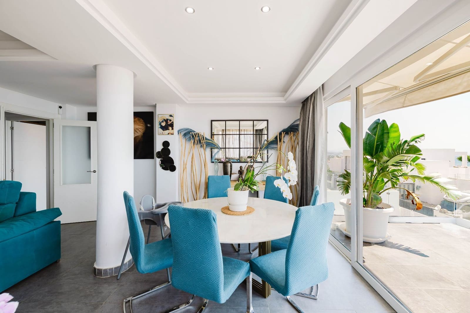 4 soverom Kjedet enebolig til salgs i Estepona med svømmebasseng - € 749 000 (Ref: 9937475)