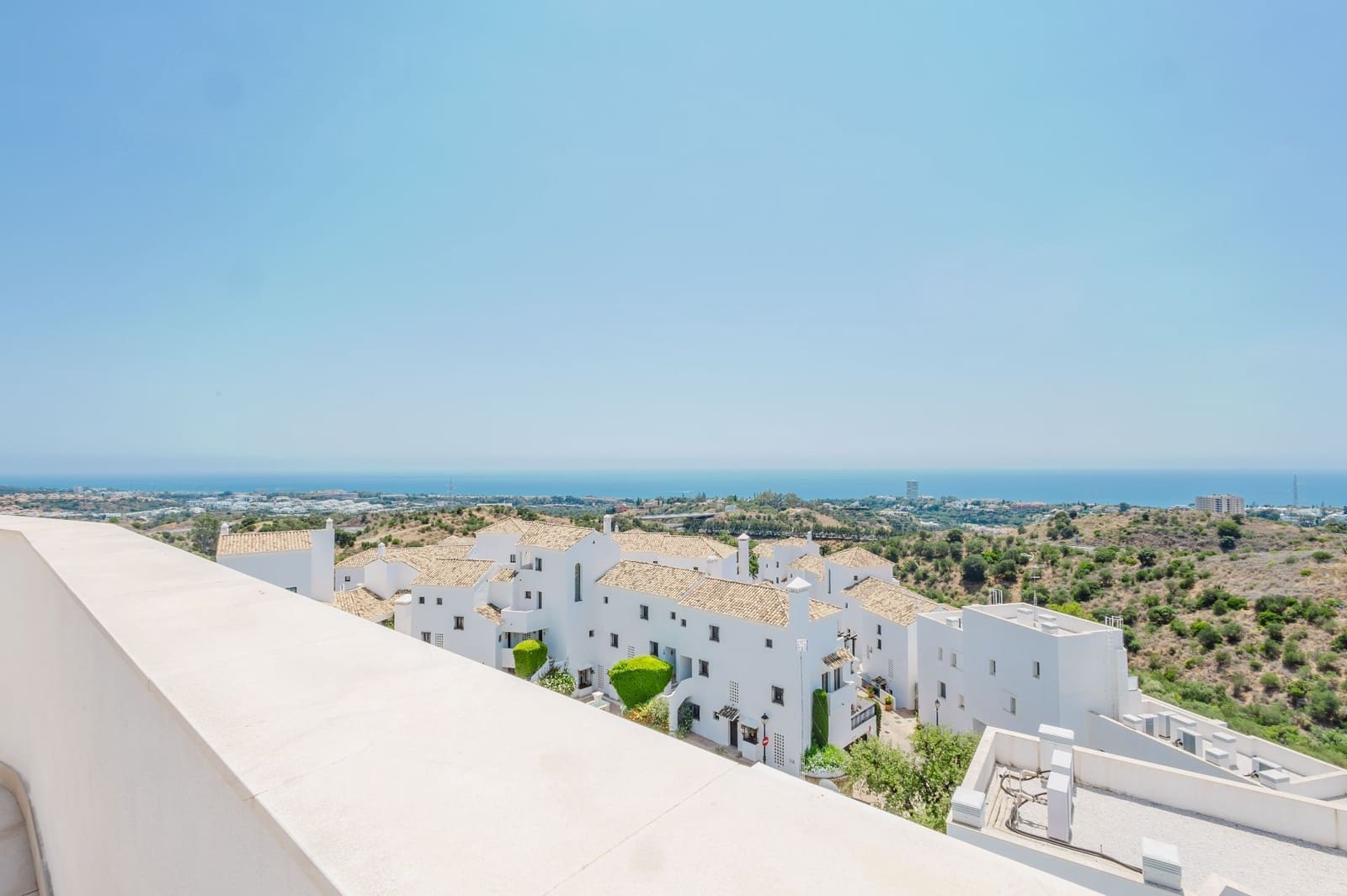 3 soverom Penthouse til salgs i Marbella med svømmebasseng garasje - € 890 000 (Ref: 9937476)