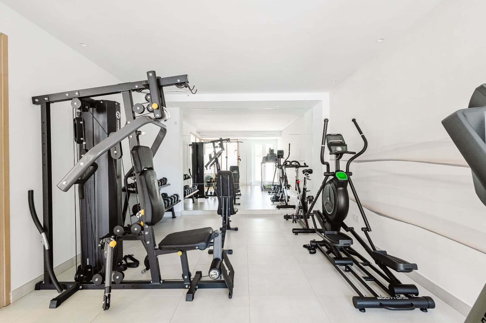 3 soverom Penthouse til salgs i Marbella med svømmebasseng garasje - € 890 000 (Ref: 9937476)