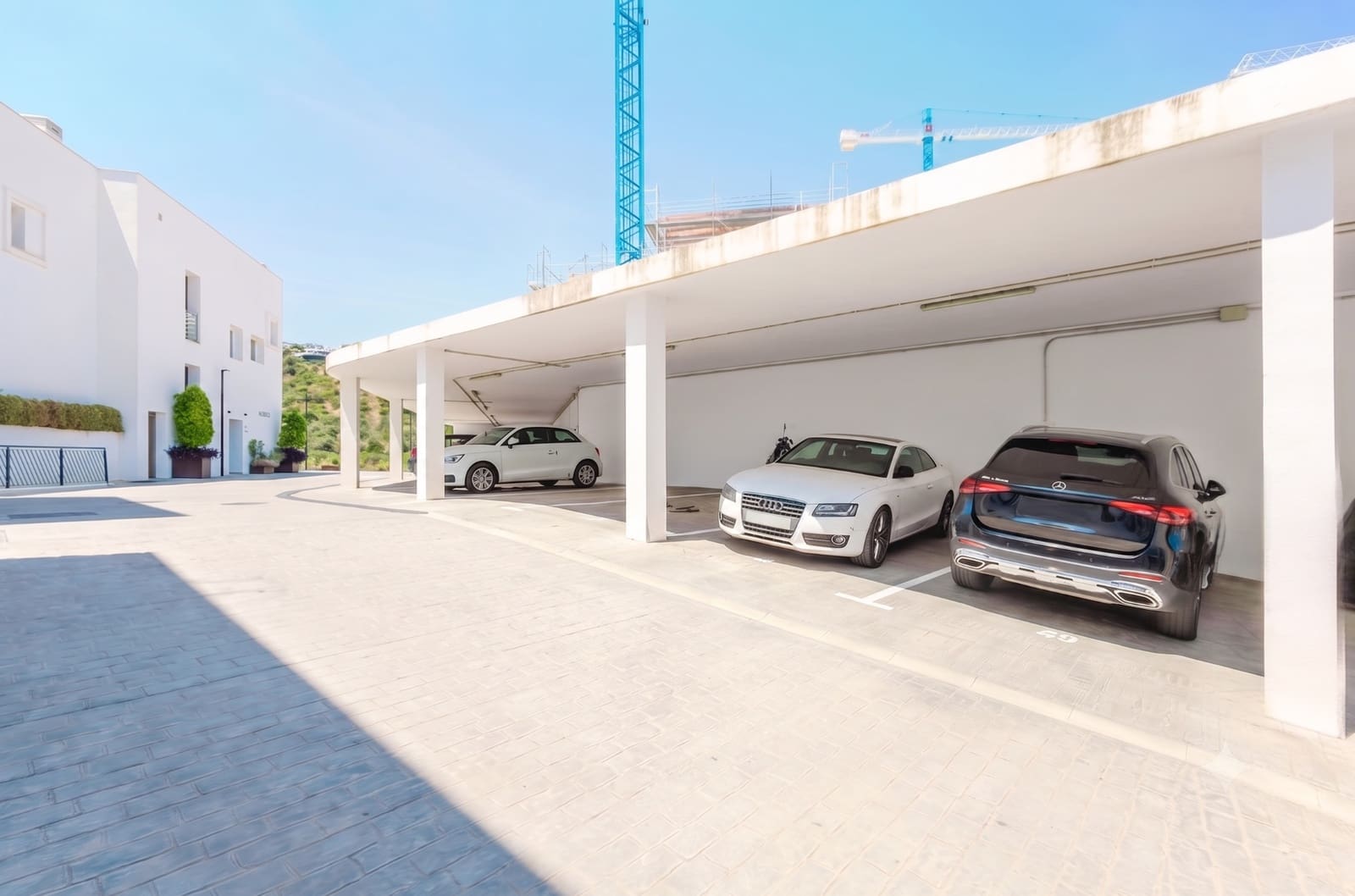 3 soverom Penthouse til salgs i Marbella med svømmebasseng garasje - € 890 000 (Ref: 9937476)