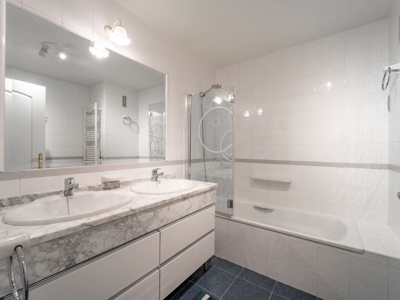 2 soverom Leilighet til salgs i Alhaurin el Grande med svømmebasseng garasje - € 340 000 (Ref: 9937477)