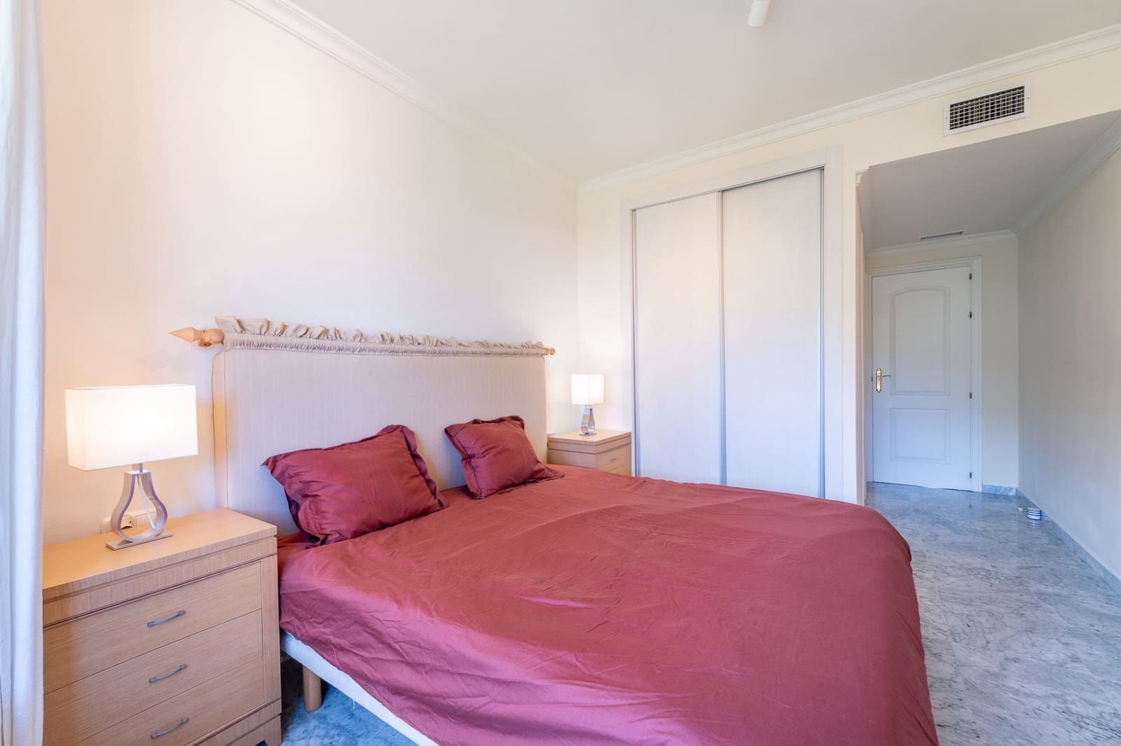 2 soverom Leilighet til salgs i Alhaurin el Grande med svømmebasseng garasje - € 340 000 (Ref: 9937477)