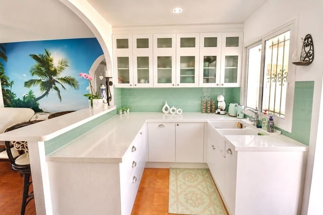 Chalet de 4 habitaciones en Benalmádena en venta con piscina - 1.100.000 € (Ref: 9939319)