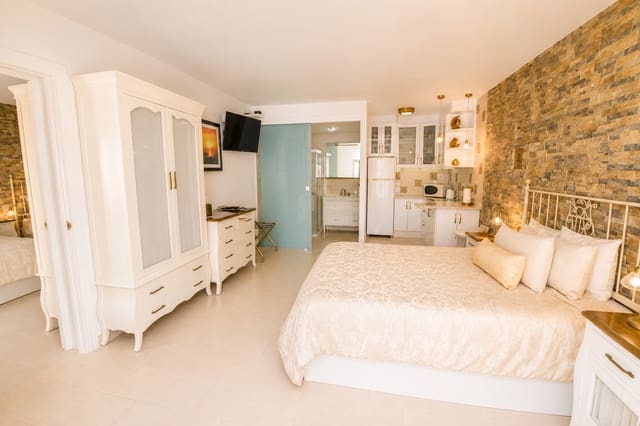 Chalet de 4 habitaciones en Benalmádena en venta con piscina - 1.100.000 € (Ref: 9939319)