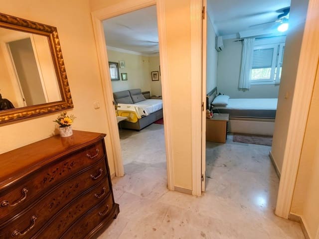 Leilighet til salgs i Torremolinos med svømmebasseng - € 276 000 (Ref: 9946954)