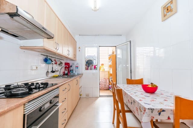 Piso de 3 habitaciones en Ibiza / Eivissa ciudad en venta con garaje - 585.000 € (Ref: 9949127)