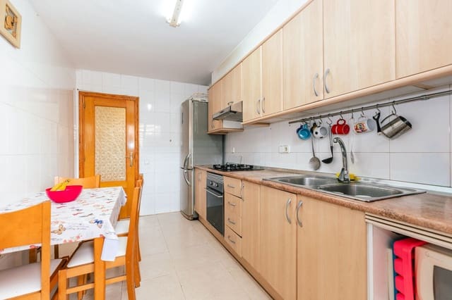 Piso de 3 habitaciones en Ibiza / Eivissa ciudad en venta con garaje - 585.000 € (Ref: 9949127)