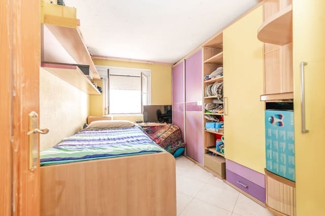 Piso de 3 habitaciones en Ibiza / Eivissa ciudad en venta con garaje - 585.000 € (Ref: 9949127)