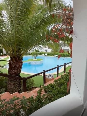 Piso de 1 habitación en Santa Eulalia / Santa Eularia en venta con piscina - 350.000 € (Ref: 9950987)