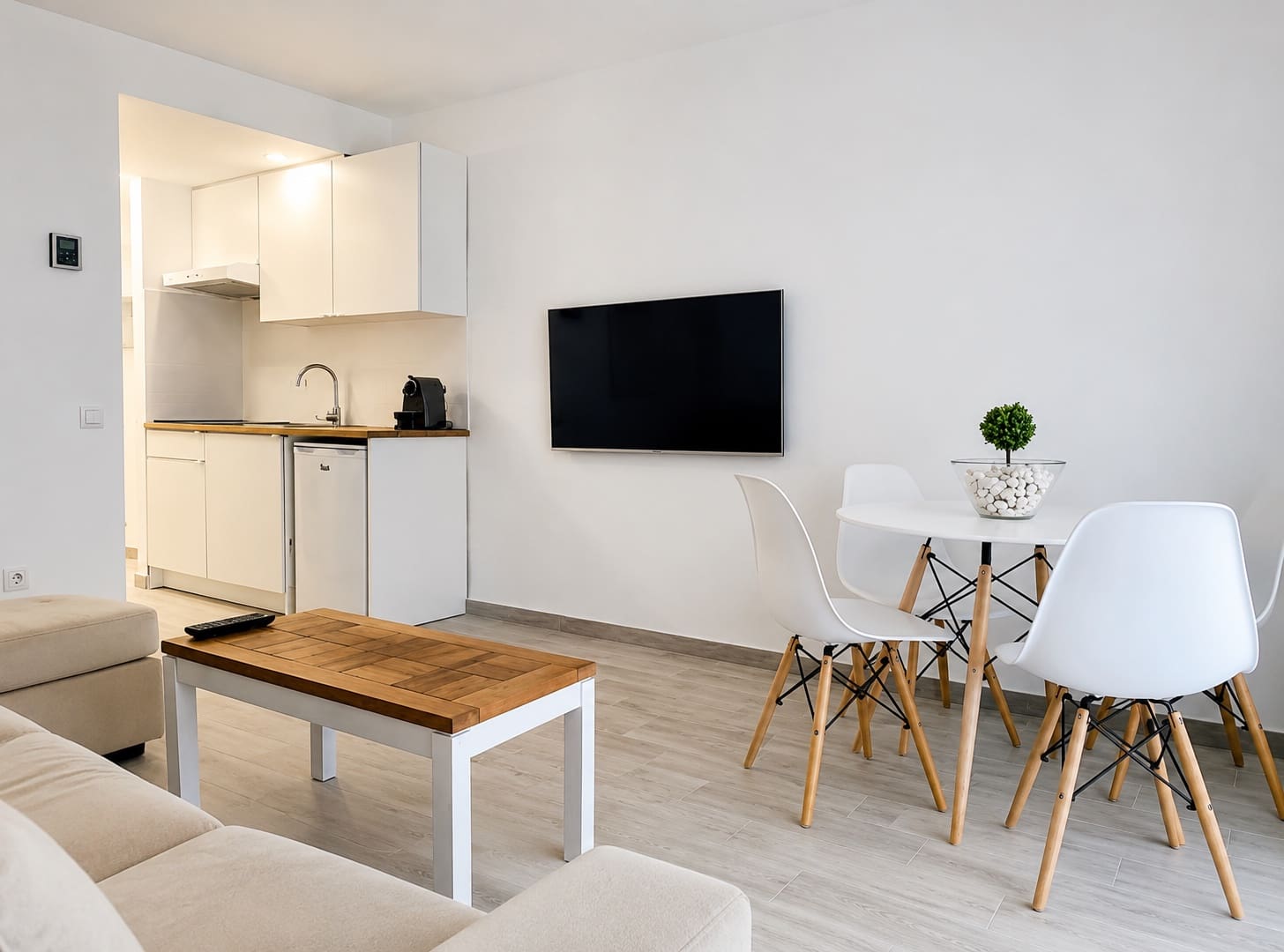 Piso de 1 habitación en Santa Eulalia / Santa Eularia en venta con piscina - 350.000 € (Ref: 9950987)