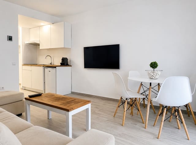 Piso de 1 habitación en Santa Eulalia / Santa Eularia en venta con piscina - 350.000 € (Ref: 9950987)