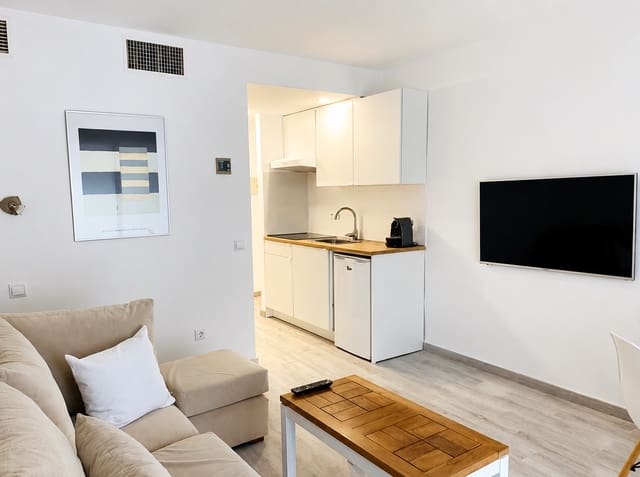Piso de 1 habitación en Santa Eulalia / Santa Eularia en venta con piscina - 350.000 € (Ref: 9950987)