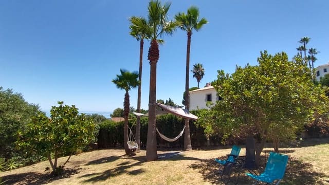 3 soveværelse Villa til salg i Buenas Noches, Estepona med swimmingpool garage - € 900.000 (Ref: 9953695)
