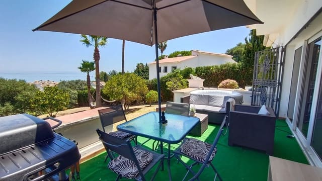 3 soveværelse Villa til salg i Buenas Noches, Estepona med swimmingpool garage - € 900.000 (Ref: 9953695)