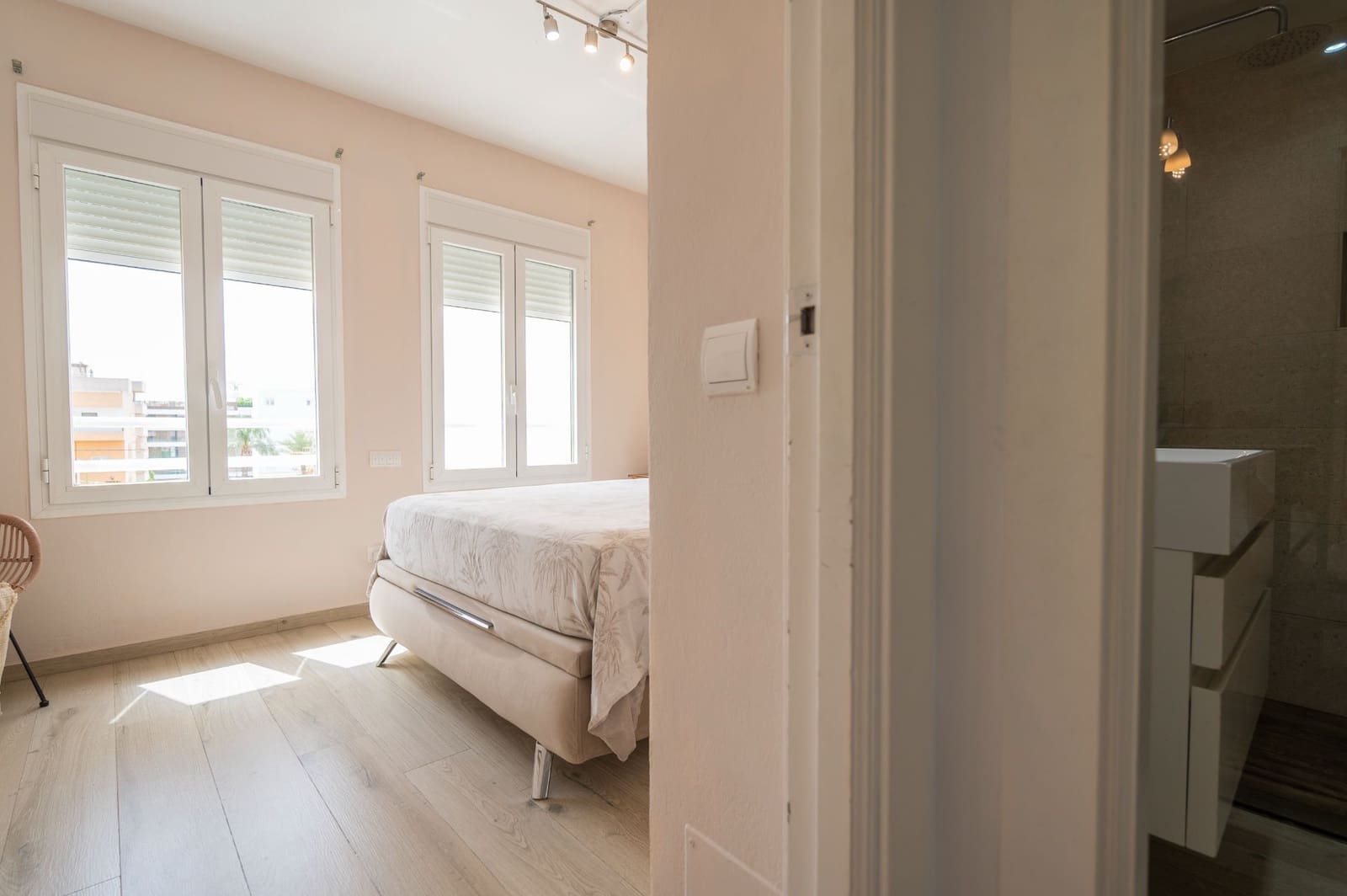 3 bedroom Flat for sale in Santa Eulalia / Santa Eularia - € 695,000 (Ref: 9956741)