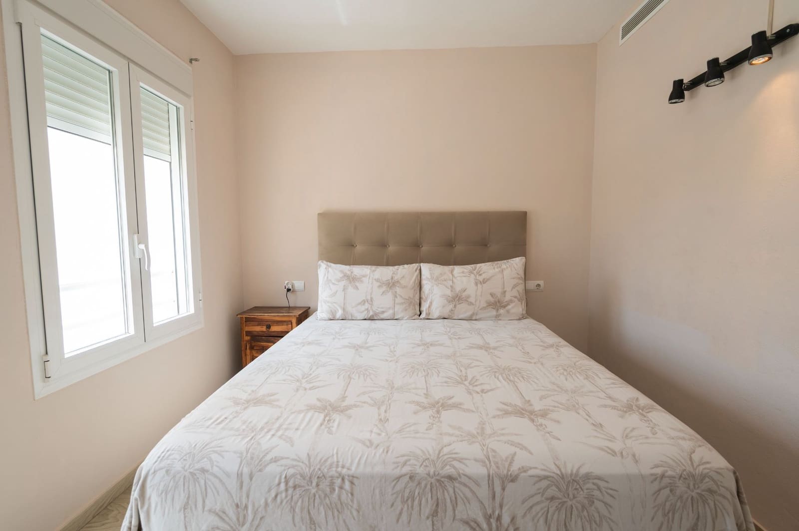 3 bedroom Flat for sale in Santa Eulalia / Santa Eularia - € 695,000 (Ref: 9956741)