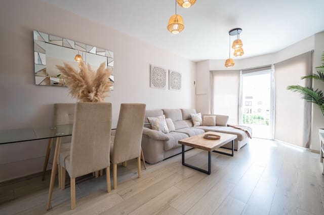 3 soveværelse Lejlighed til salg i Santa Eulalia / Santa Eularia - € 695.000 (Ref: 9956741)