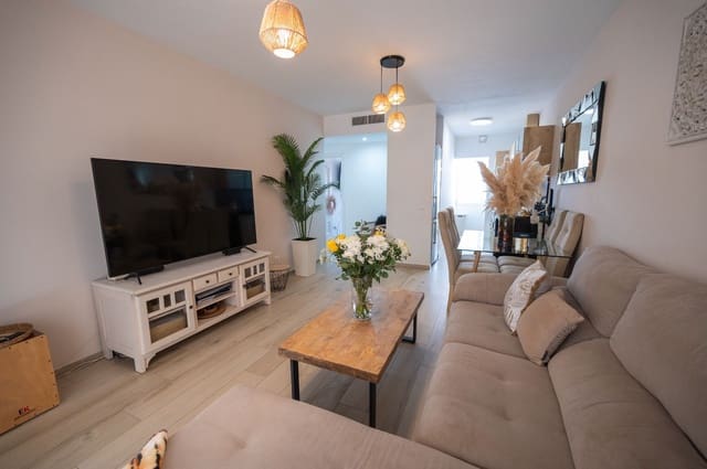3 soveværelse Lejlighed til salg i Santa Eulalia / Santa Eularia - € 695.000 (Ref: 9956741)