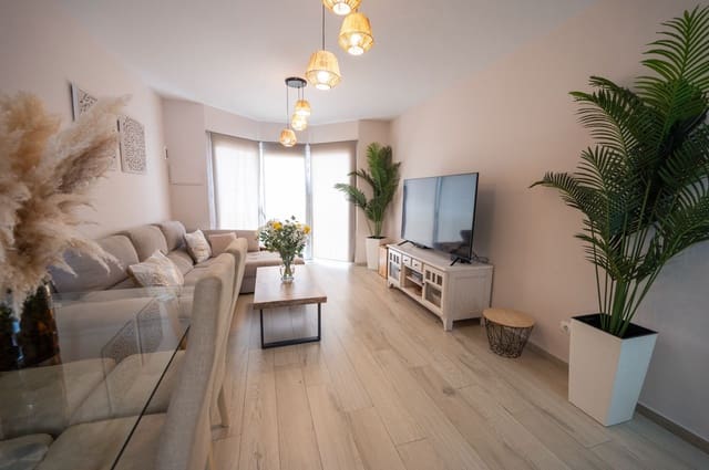 3 soveværelse Lejlighed til salg i Santa Eulalia / Santa Eularia - € 695.000 (Ref: 9956741)