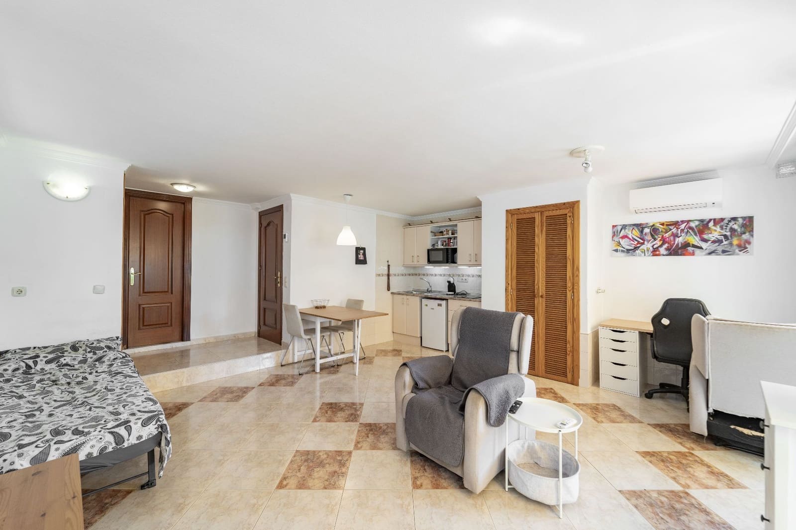 4 bedroom Villa for sale in Velez-Malaga with pool garage - € 669,000 (Ref: 9956742)