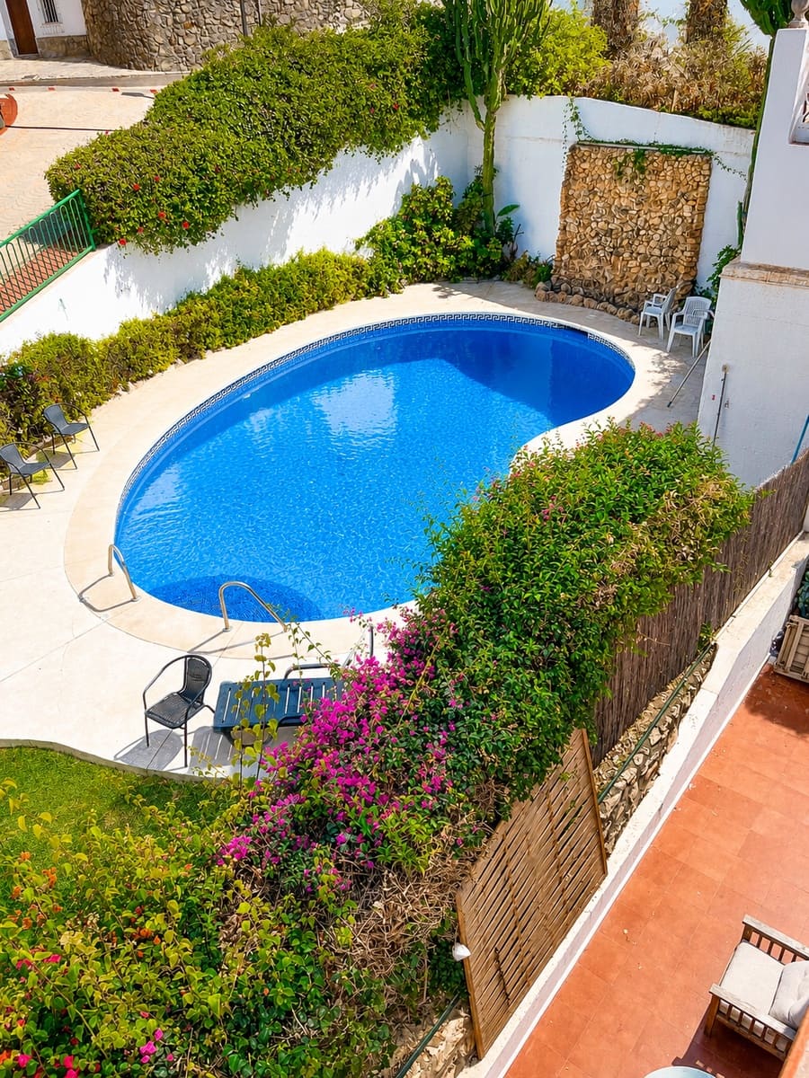 4 bedroom Villa for sale in Velez-Malaga with pool garage - € 669,000 (Ref: 9956742)