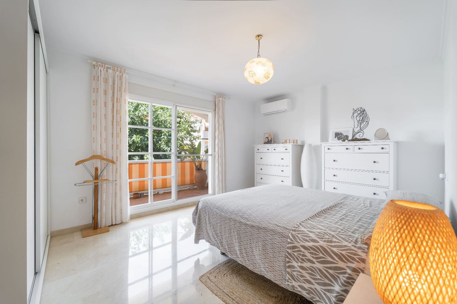 4 bedroom Villa for sale in Velez-Malaga with pool garage - € 669,000 (Ref: 9956742)