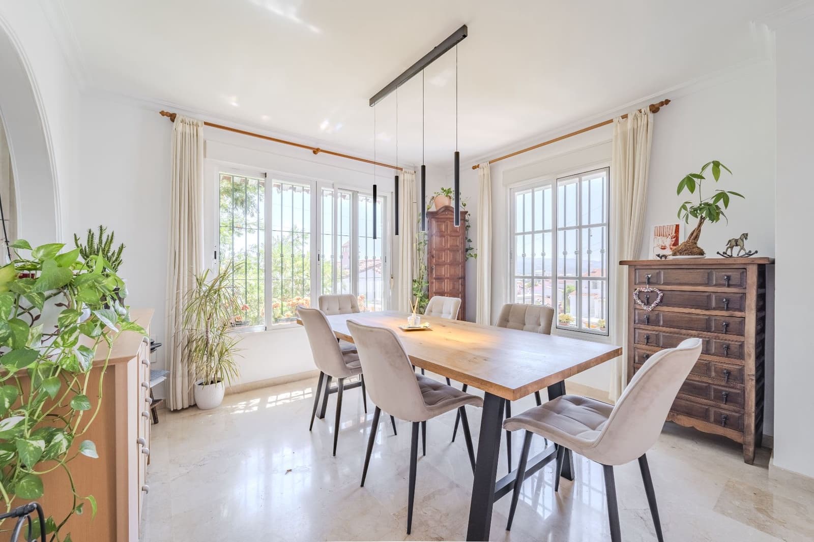 4 bedroom Villa for sale in Velez-Malaga with pool garage - € 669,000 (Ref: 9956742)