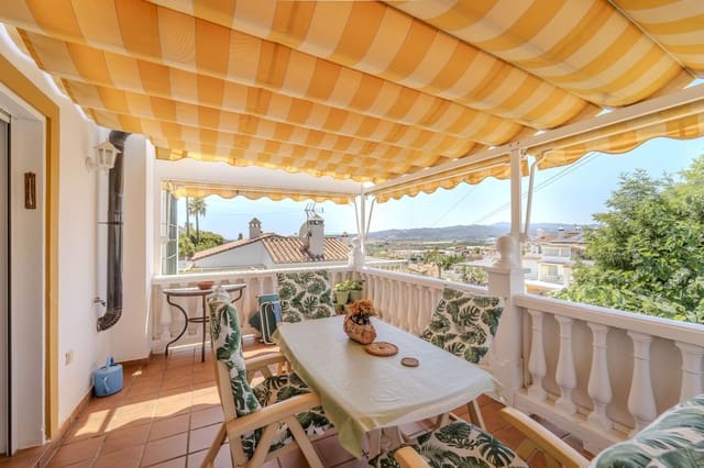 4 soveværelse Villa til salg i Vélez-Málaga med swimmingpool garage - € 669.000 (Ref: 9956742)