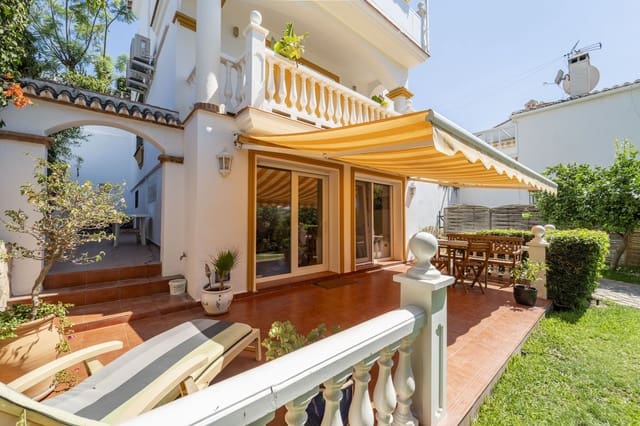 4 soveværelse Villa til salg i Vélez-Málaga med swimmingpool garage - € 669.000 (Ref: 9956742)