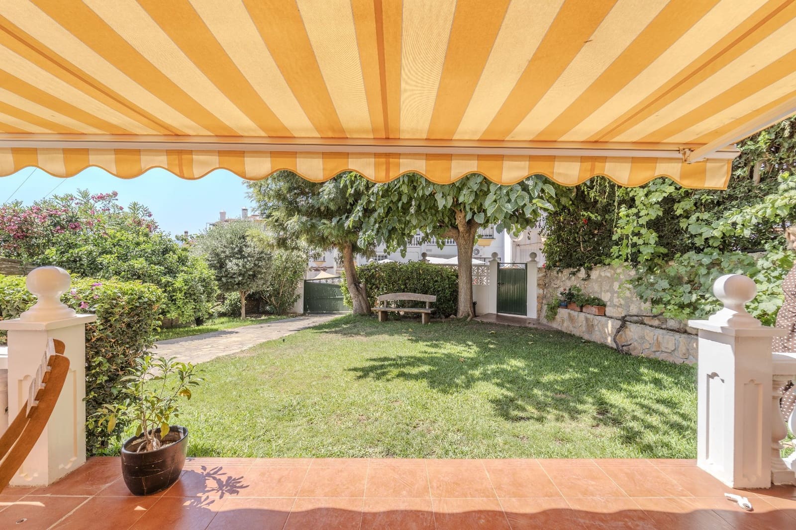 4 bedroom Villa for sale in Velez-Malaga with pool garage - € 669,000 (Ref: 9956742)