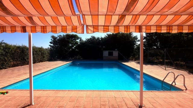 6 soveværelse Finca/Landehus til salg i Antequera med swimmingpool garage - € 500.000 (Ref: 9956743)