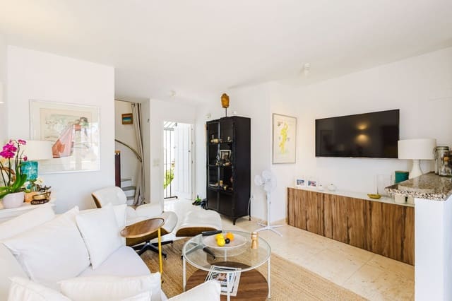 1 soverom Kjedet enebolig til salgs i Mijas med svømmebasseng - € 359 000 (Ref: 9956745)