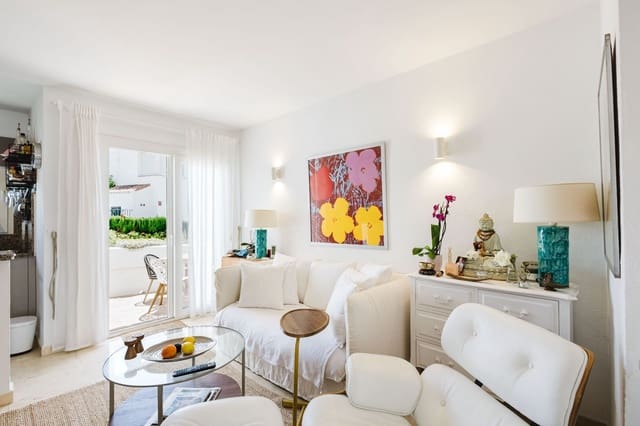 1 soverom Kjedet enebolig til salgs i Mijas med svømmebasseng - € 359 000 (Ref: 9956745)