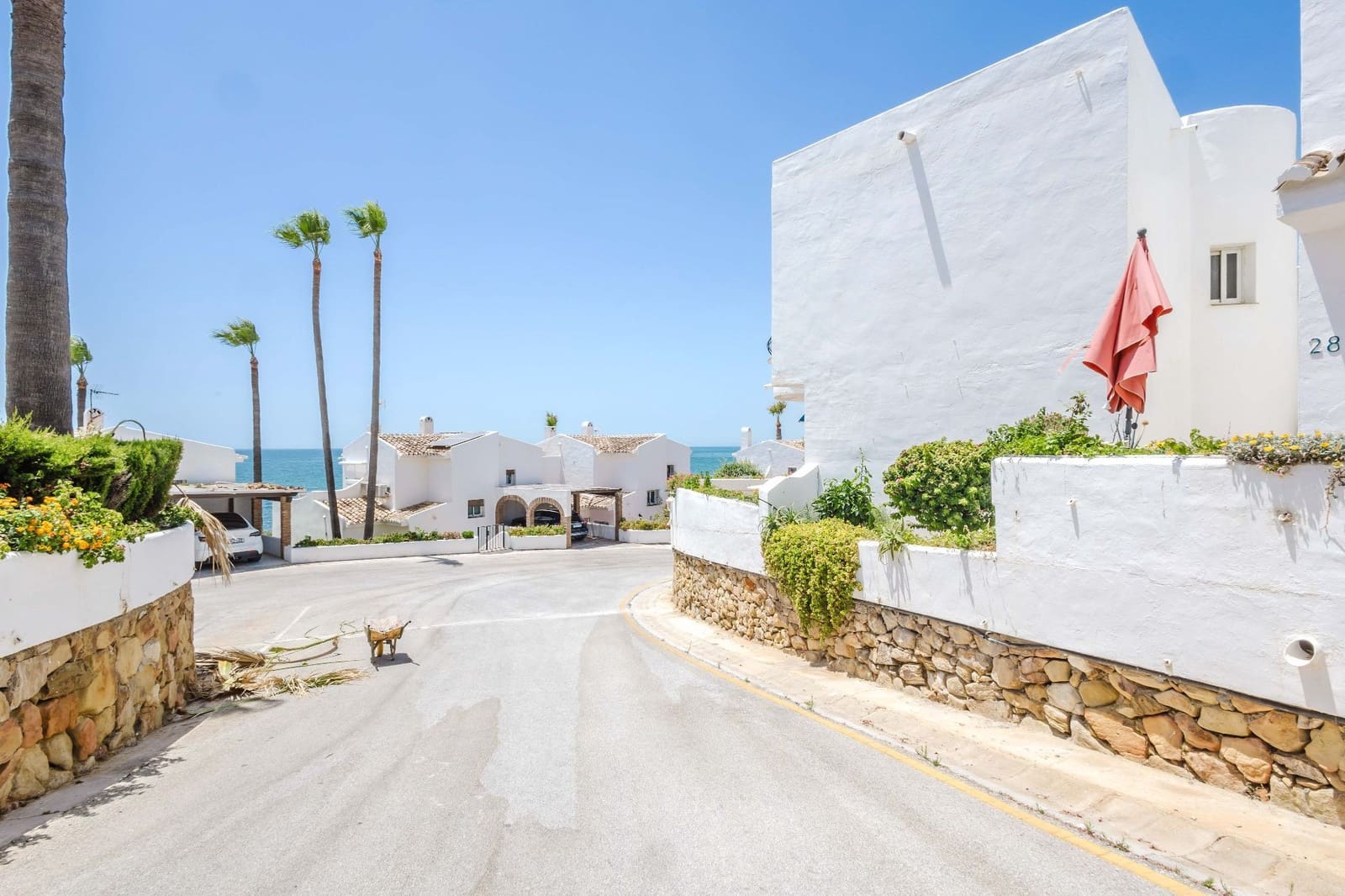 1 bedroom Semi-detached Villa for sale in Mijas with pool - € 359,000 (Ref: 9956745)