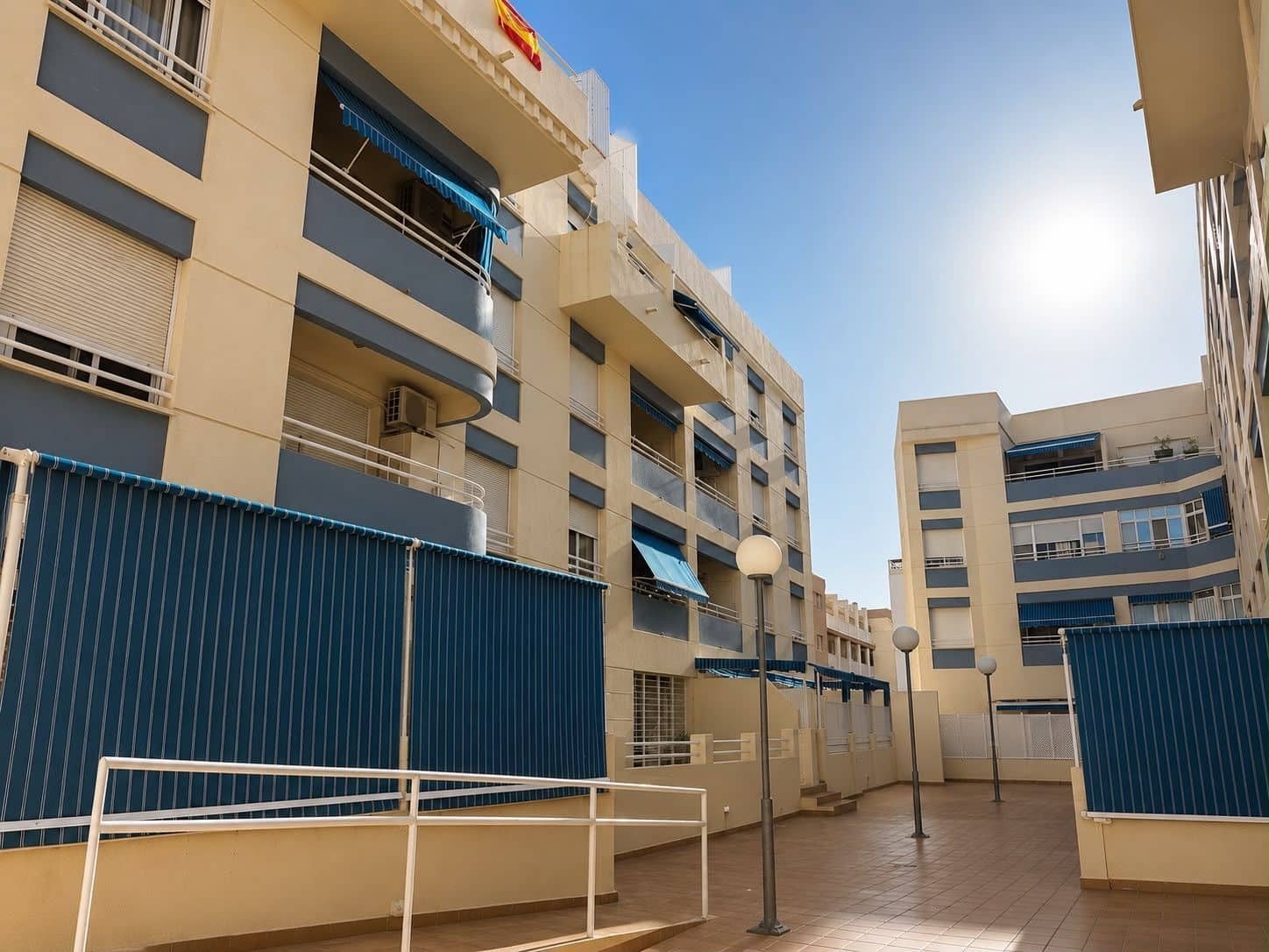2 bedroom Flat for sale in Rincon de la Victoria with garage - € 311,000 (Ref: 9959115)