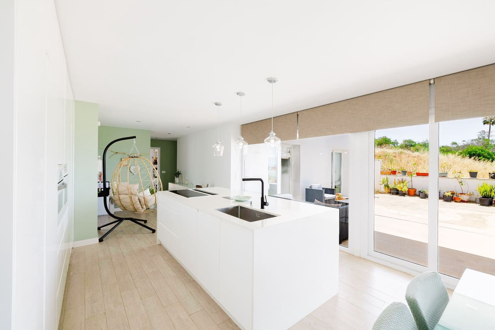 3 bedroom Villa for sale in San Roque with pool garage - € 640,000 (Ref: 9959116)