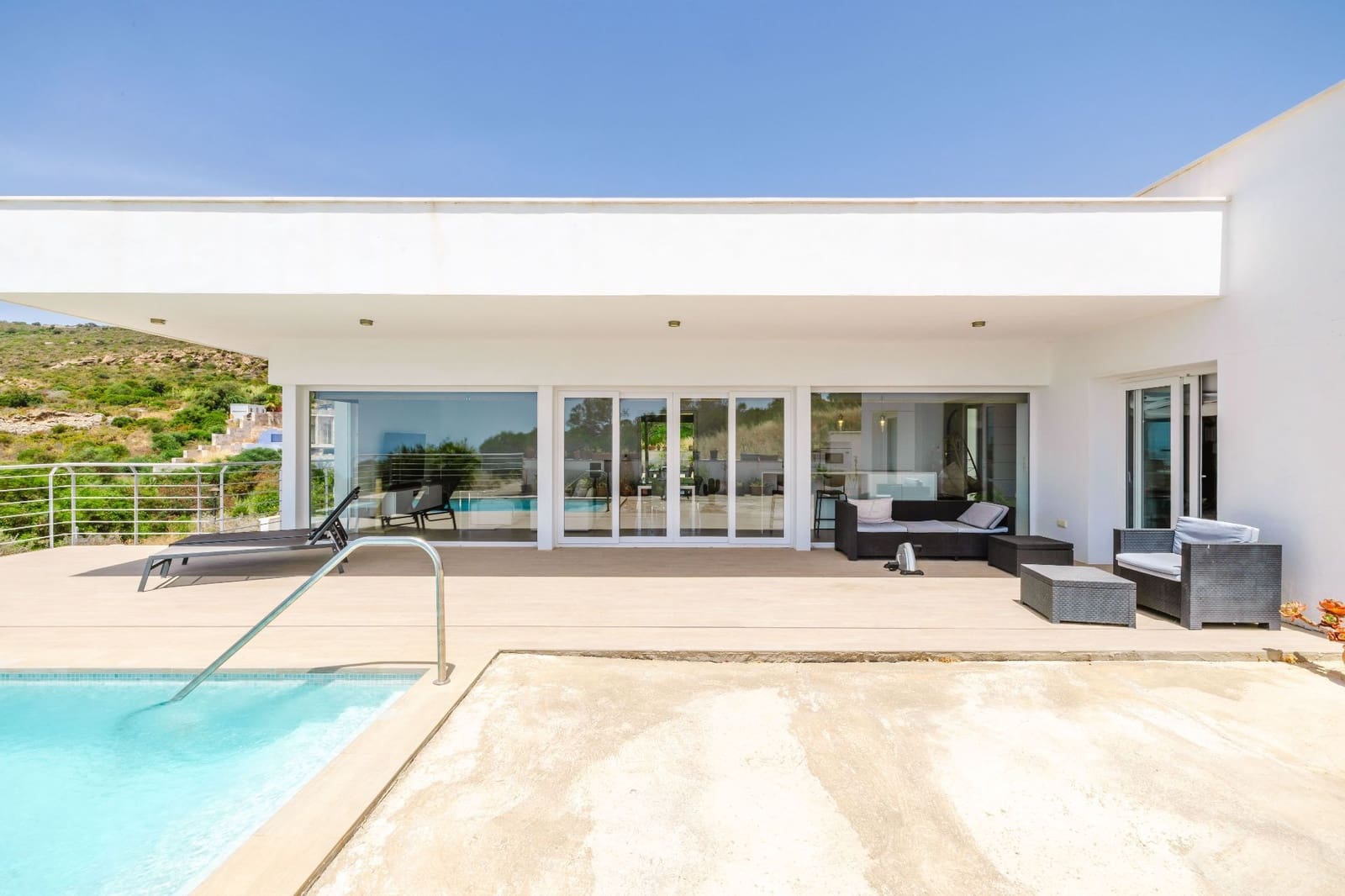 3 bedroom Villa for sale in San Roque with pool garage - € 640,000 (Ref: 9959116)