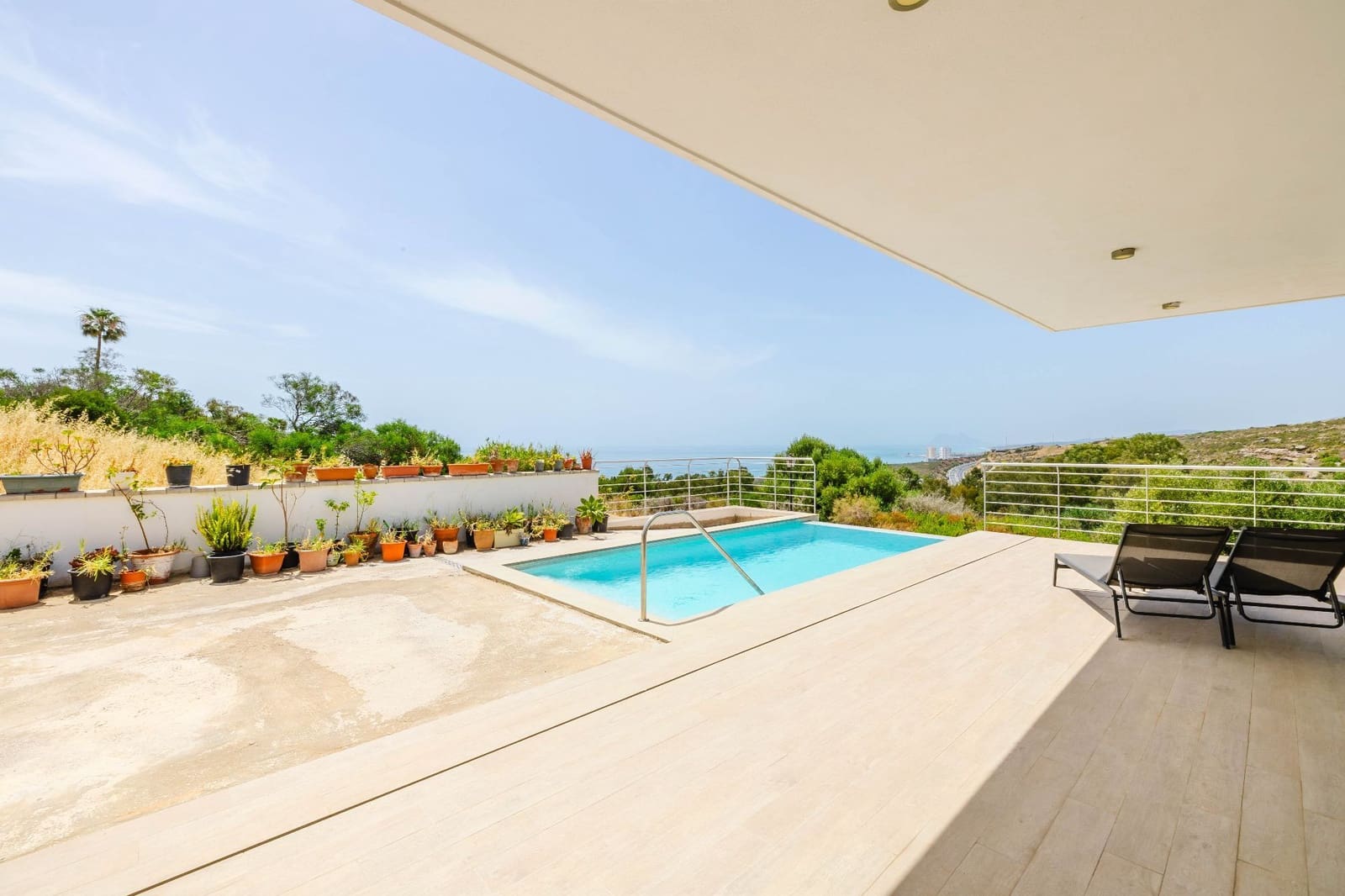 3 bedroom Villa for sale in San Roque with pool garage - € 640,000 (Ref: 9959116)