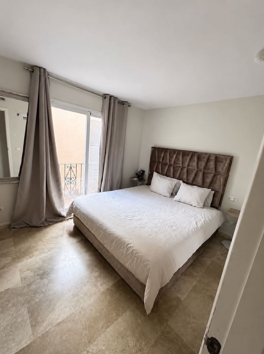 3 sovrum Semi-fristående Villa till salu i Marbella - 575 000 € (Ref: 9961975)