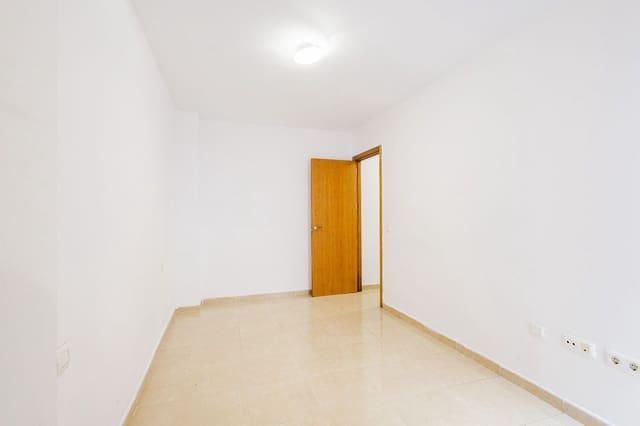 1 soverom Leilighet til salgs i Málaga by - € 165 000 (Ref: 9966110)
