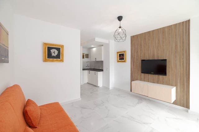 1 soveværelse Lejlighed til salg i Benalmádena med swimmingpool - € 165.000 (Ref: 9969188)