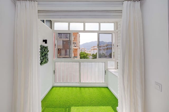 1 soveværelse Lejlighed til salg i Benalmádena med swimmingpool - € 165.000 (Ref: 9969188)