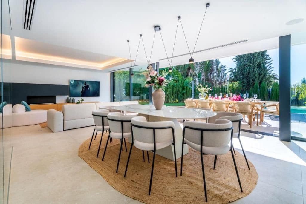 4 soverom Villa til salgs i Marbella med svømmebasseng garasje - € 1 895 000 (Ref: 9969191)