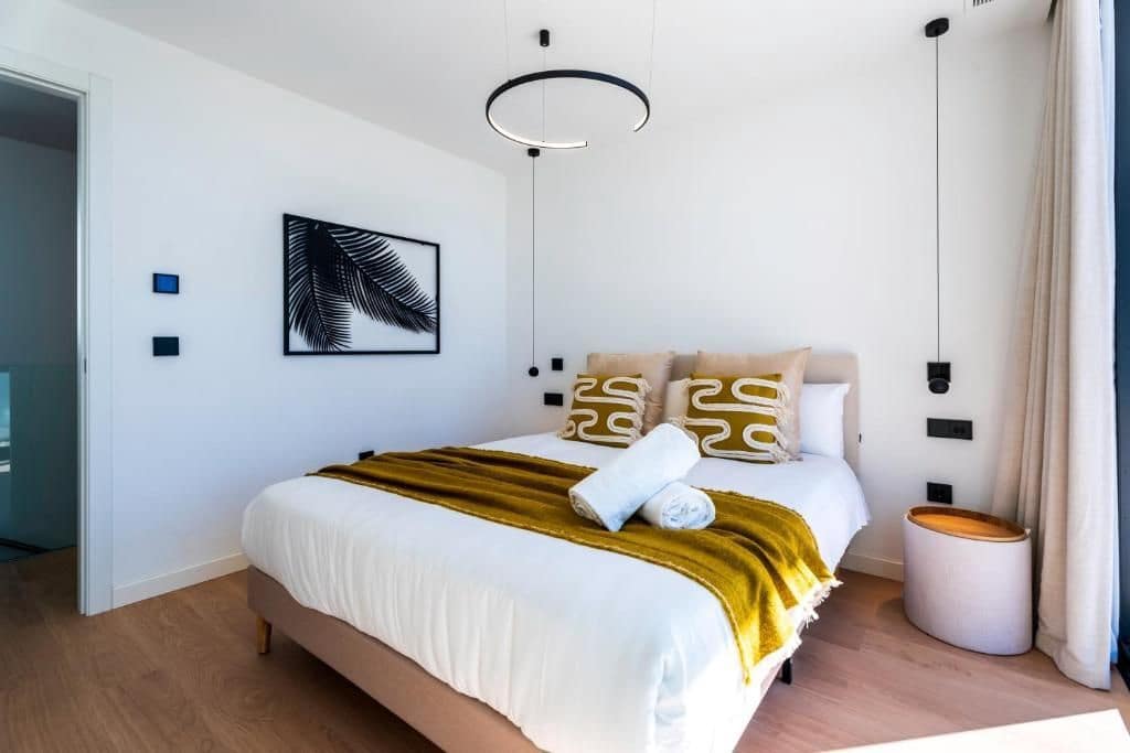 4 soverom Villa til salgs i Marbella med svømmebasseng garasje - € 1 895 000 (Ref: 9969191)